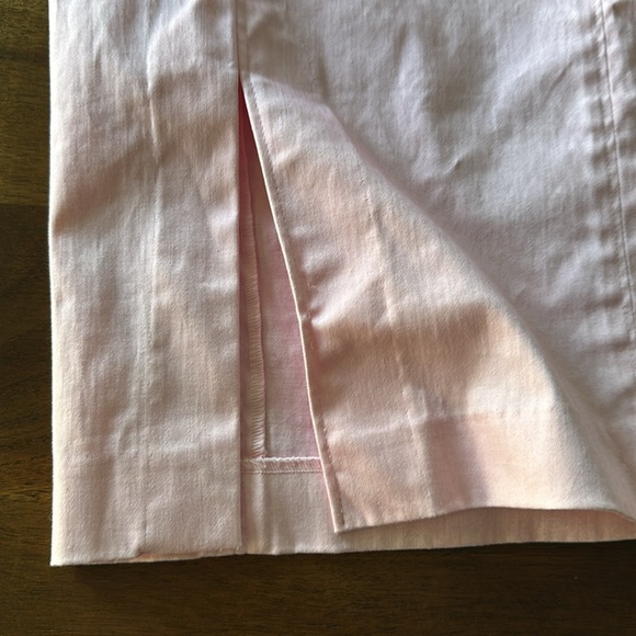 Skirt with small slits. - Picture 4 of 5
